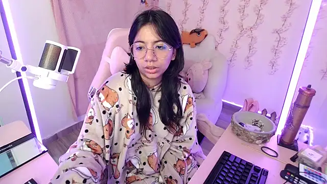 Nami usagi online show from 12-17-25, 01:50