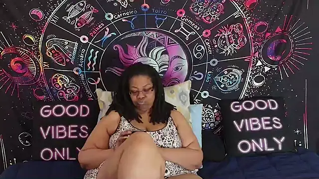 Snapshot of RenaeCumsAlot chatting on 02-25-25, 06:20 RenaeCumsAlot online show from 02-25-25, 06:20