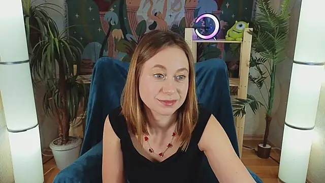 BrookeEvans online show from 03-10-25, 04:17