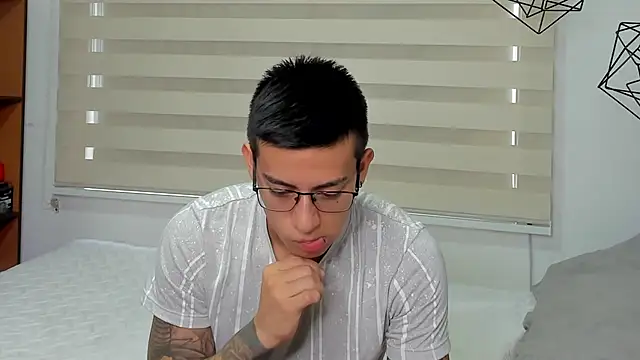 Snapshot of SIXXTOLOVE18 chatting on 02-08-26, 08:56 SIXXTOLOVE18 online show from 02-08-26, 08:56