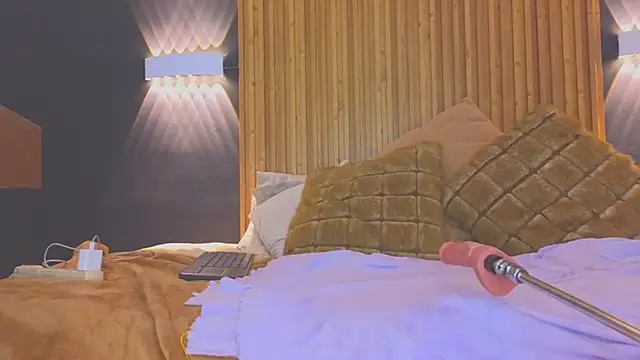 Snapshot of samantha_bss chatting on 02-01-25, 06:19 samantha bss online show from 02-01-25, 06:19