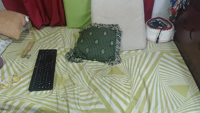 Snapshot of selenax2023 chatting on 01-15-25, 02:27 selenax2023 online show from 01-15-25, 02:27