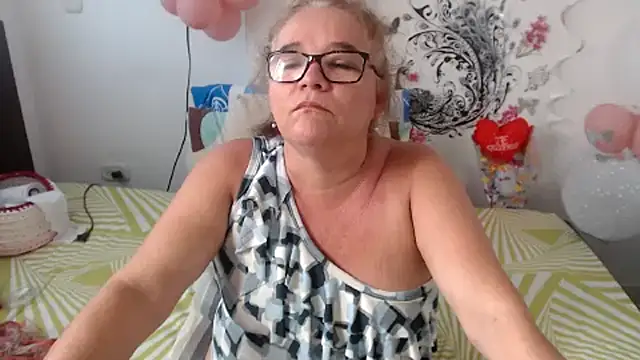 Snapshot of selenax2023 chatting on 02-25-25, 02:00 selenax2023 online show from 02-25-25, 02:00