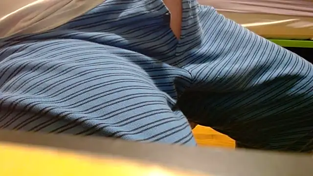 Snapshot of fuckmechuck chatting on 10-13-25, 11:10 fuckmechuck online show from 10-13-25, 11:10