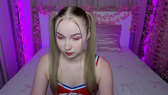 Snapshot of LilyStarlight chatting on 06-29-26, 03:46 LilyStarlight online show from 06-29-26, 03:46