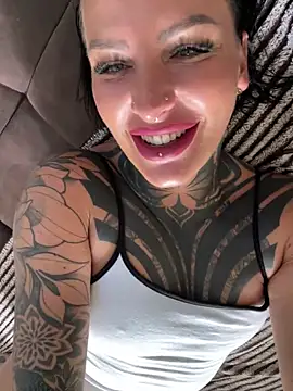 InkedBiitch online show from 09-15-25, 08:03