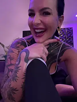 InkedBiitch online show from 10-08-25, 06:11