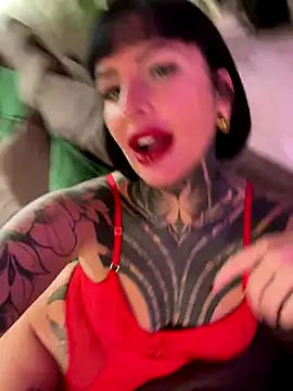 InkedBiitch online show from 10-24-25, 07:16