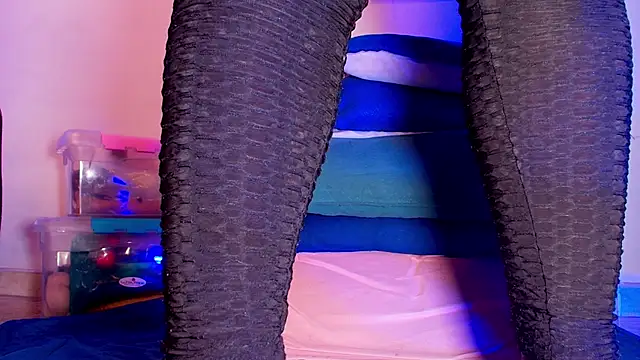  ebony-queen  online show from 10-28-25, 11:58