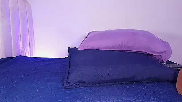  ebony-queen  online show from 07-02-26, 03:06