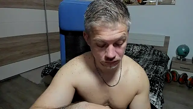 RobbyShawz online show from 05-07-26, 04:07