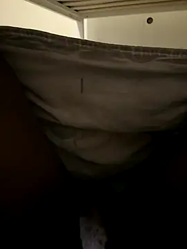 Hmmmtachatte2 online show from 10-26-25, 05:30