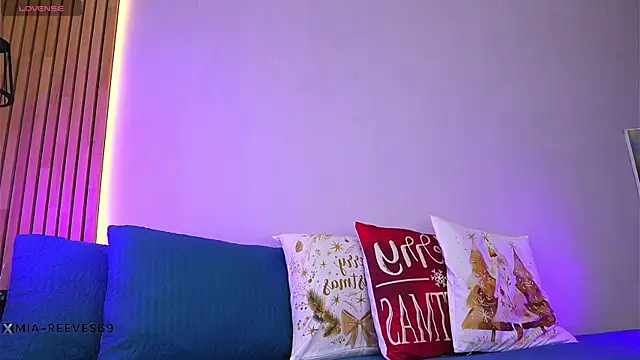 mia-reeves online show from 12-04-25, 06:49