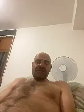 Snapshot of slim1976006 chatting on 07-13-26, 01:19 slim1976006 online show from 07-13-26, 01:19