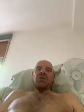 Snapshot of slim1976006 chatting on 07-23-26, 02:04 slim1976006 online show from 07-23-26, 02:04