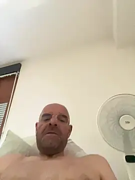 Snapshot of slim1976006 chatting on 08-01-26, 08:57 slim1976006 online show from 08-01-26, 08:57