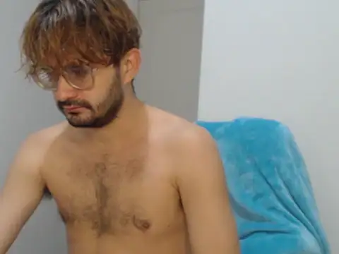 Snapshot of peterannaud chatting on 10-01-25, 11:38 peterannaud online show from 10-01-25, 11:38