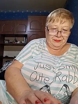 Lena Gaby online show from 10-27-25, 04:05