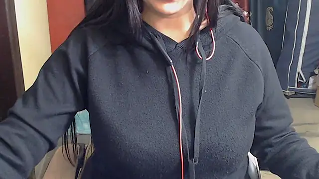 Naiaa-mylove online show from 12-21-25, 10:11