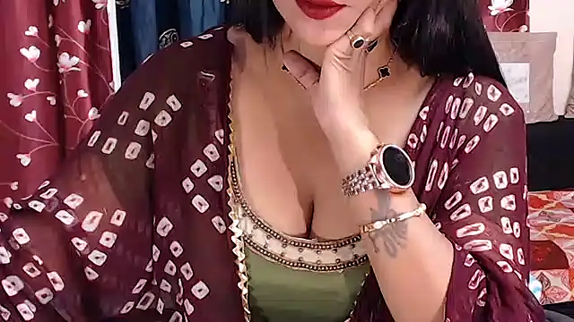 Snapshot of Naiaa-mylove chatting on 06-13-26, 06:33 Naiaa-mylove online show from 06-13-26, 06:33