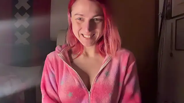 Nikky Divine online show from 01-16-25, 04:28