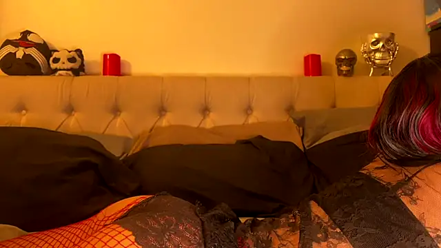 crystalxh online show from 04-15-26, 10:32