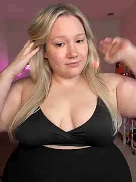 PiggyRose online show from 09-12-25, 12:22