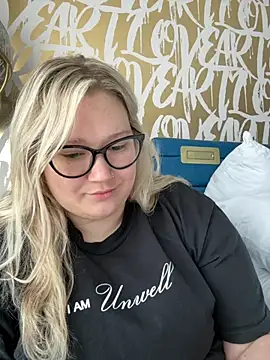 PiggyRose online show from 10-12-25, 09:03