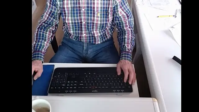 Snapshot of dutchpornking chatting on 01-29-25, 08:51 dutchpornking online show from 01-29-25, 08:51