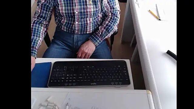 Snapshot of dutchpornking chatting on 02-11-25, 02:46 dutchpornking online show from 02-11-25, 02:46