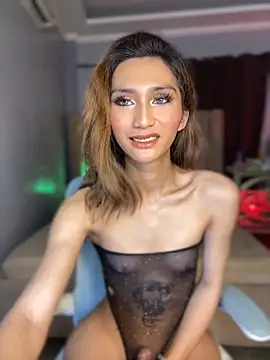 SpiffyFuchsia69 online show from 10-19-25, 05:13