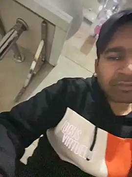 luciferdxm5 online show from 01-11-26, 08:19