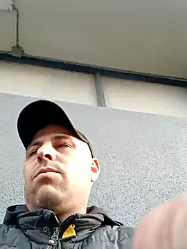 Snapshot of Hotarabicboy36y chatting on 02-08-25, 03:31 Hotarabicboy36y online show from 02-08-25, 03:31