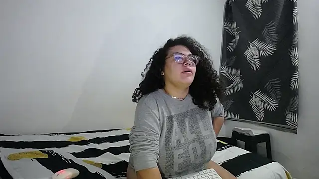 mabigomez00 online show from 05-15-26, 09:16