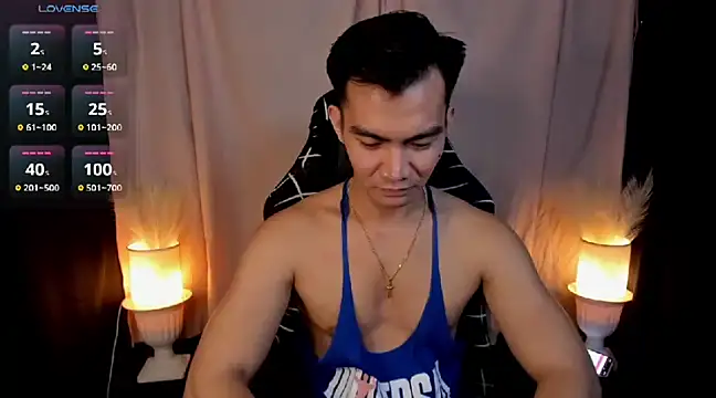 Snapshot of 000batman000 chatting on 01-28-25, 01:05 000batman000 online show from 01-28-25, 01:05