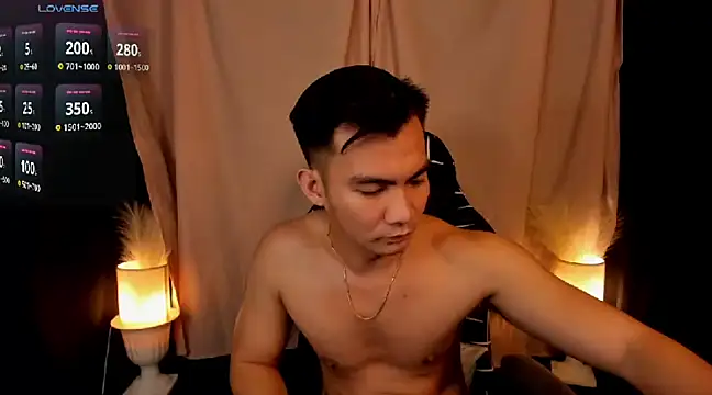 Snapshot of 000batman000 chatting on 02-05-25, 08:11 000batman000 online show from 02-05-25, 08:11