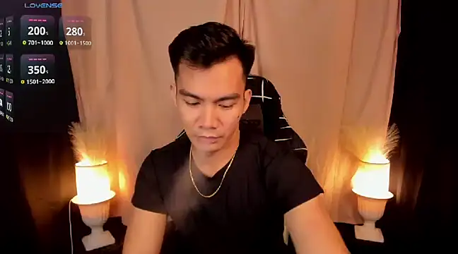 Snapshot of 000batman000 chatting on 02-05-25, 01:22 000batman000 online show from 02-05-25, 01:22