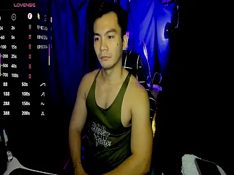 Snapshot of 000batman000 chatting on 02-14-26, 01:24 000batman000 online show from 02-14-26, 01:24