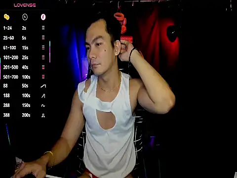 Snapshot of 000batman000 chatting on 03-04-26, 02:23 000batman000 online show from 03-04-26, 02:23