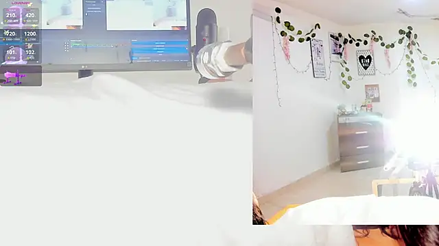 Snapshot of sofi_velez chatting on 11-23-25, 05:02 sofi velez online show from 11-23-25, 05:02