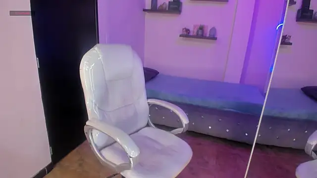 Catalinaa martinez online show from 12-11-24, 07:36