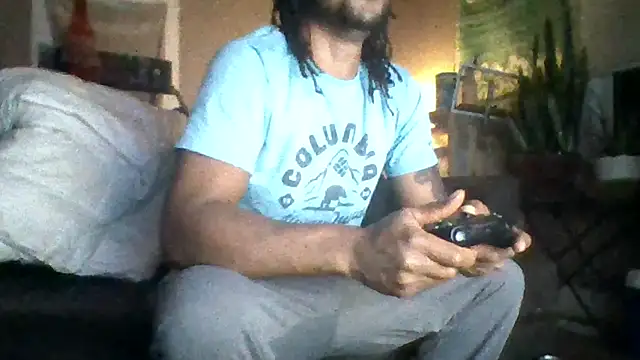 Snapshot of PrettyboyRed chatting on 10-15-25, 07:08 PrettyboyRed online show from 10-15-25, 07:08