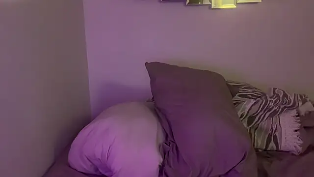 Stargirlrising online show from 11-24-25, 11:04