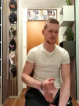 Playbunniboy online show from 02-10-25, 05:52