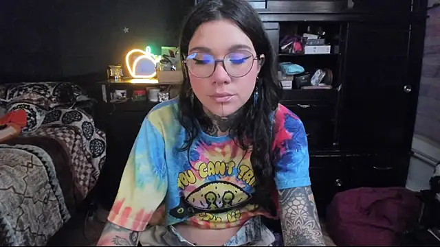 Snapshot of Lilmarieee chatting on 01-10-25, 10:25 Lilmarieee online show from 01-10-25, 10:25