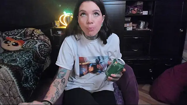 Snapshot of Lilmarieee chatting on 02-07-25, 09:04 Lilmarieee online show from 02-07-25, 09:04