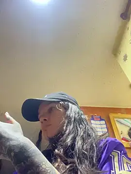 Snapshot of Lilmarieee chatting on 02-16-25, 01:03 Lilmarieee online show from 02-16-25, 01:03