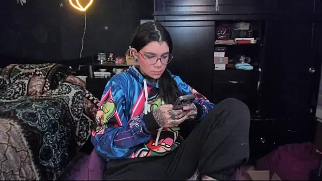 Snapshot of Lilmarieee chatting on 03-13-25, 10:43 Lilmarieee online show from 03-13-25, 10:43