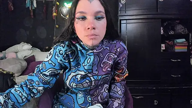 Snapshot of Lilmarieee chatting on 11-05-25, 10:10 Lilmarieee online show from 11-05-25, 10:10