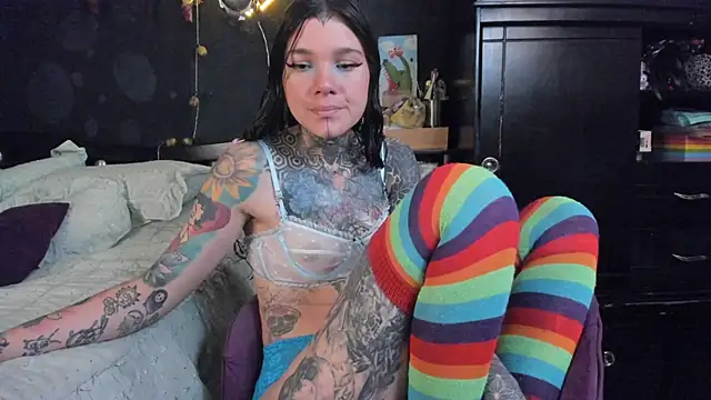 Snapshot of Lilmarieee chatting on 11-07-25, 03:56 Lilmarieee online show from 11-07-25, 03:56